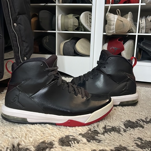Jordan Air Imminent
Black Gym Red White - Picture 5 of 5